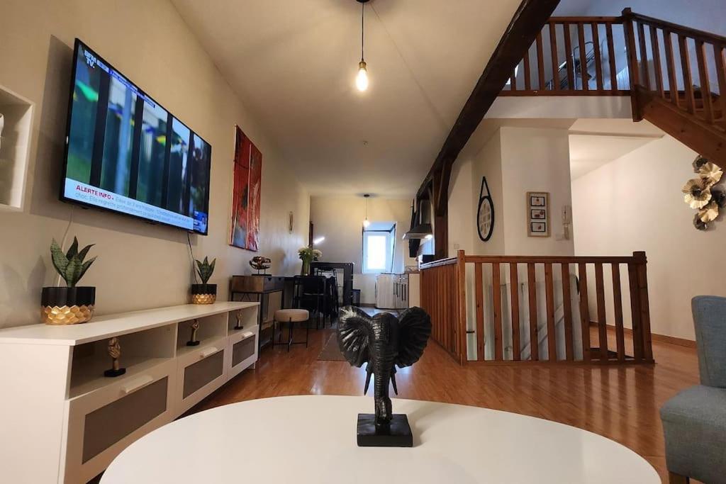 شقة Grand Duplex Du Beffroi دويه المظهر الخارجي الصورة